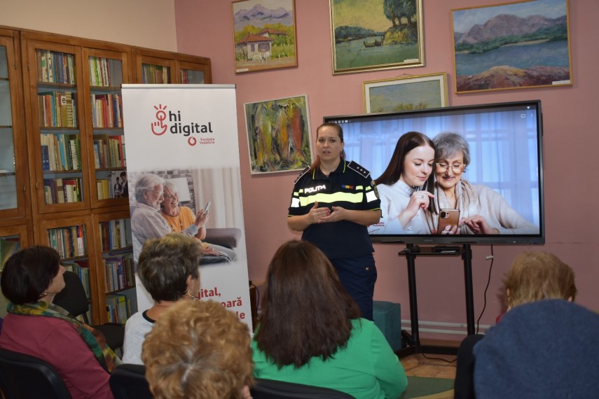 foto activitate de prevenire a fraudelor online pentru seniorii din macin judetul tulcea desfasurata foto activitate de prevenire a fraudelor online pentru seniorii din macin judetul tulcea desfasurata