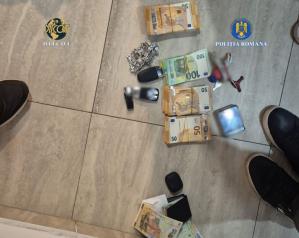 Cetățean olandez reținut pentru trafic de cocaină! Drogurile erau comercializate în București (GALERIE FOTO)