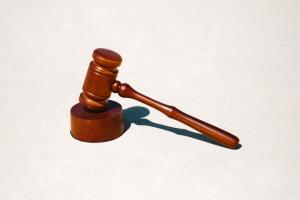 Un bărbat cere în instanță anularea unei autorizații de construire emisă de Primarul din Năvodari pentru firma Rezmil Com SRL