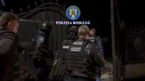 VIDEO Percheziții într-un dosar de înșelăciune cu prejudiciu aproximativ 150.000 de euro. Cum acționau suspecții 
