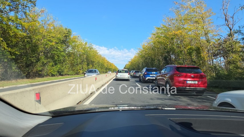 foto video trafic ingreunat la iesirea din tuzla la ultimul sens giratoriu spre constanta 914992 foto video trafic ingreunat la iesirea din tuzla la ultimul sens giratoriu spre constanta 914992