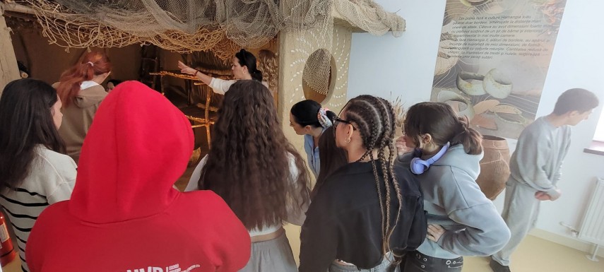 foto mina constanta activitati cu zambete si curiozitate la muzeul axiopolis centrul hamangia cernavoda foto mina constanta activitati cu zambete si curiozitate la muzeul axiopolis centrul hamangia cernavoda