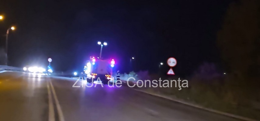o masina a intrat in parapet in zona podului ipmc din constanta 915952 o masina a intrat in parapet in zona podului ipmc din constanta 915952
