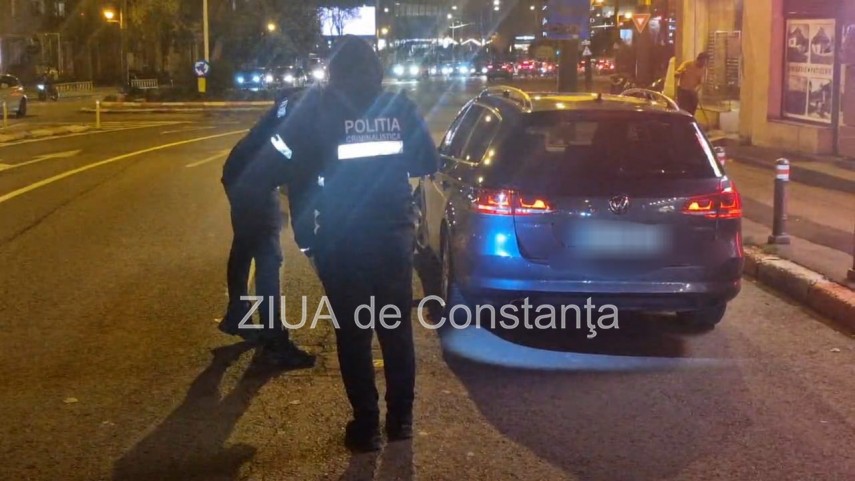 stiri constanta foto video accident rutier intre un autoturism si un scuter condus de un livrator de stiri constanta foto video accident rutier intre un autoturism si un scuter condus de un livrator de