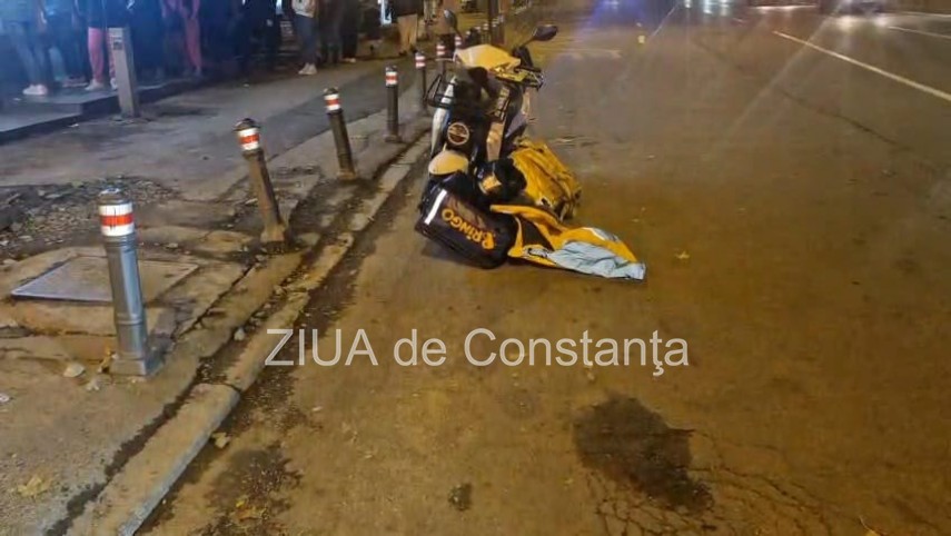 stiri constanta foto video accident rutier intre un autoturism si un scuter condus de un livrator de stiri constanta foto video accident rutier intre un autoturism si un scuter condus de un livrator de