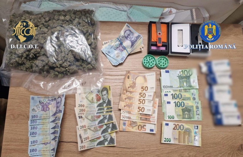 diicot foto afacere cu droguri esuata o femeie si un barbat prinsi in flagrant dupa ce au schimbat 14 diicot foto afacere cu droguri esuata o femeie si un barbat prinsi in flagrant dupa ce au schimbat 14