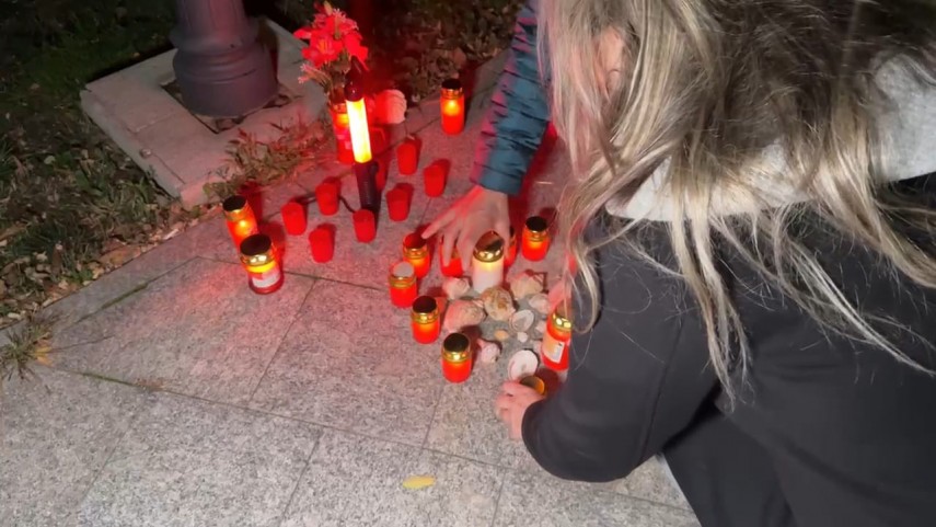 foto video mars de comemorare la constanta la 10 ani de la colectiv oamenii cer in continuare adevar foto video mars de comemorare la constanta la 10 ani de la colectiv oamenii cer in continuare adevar