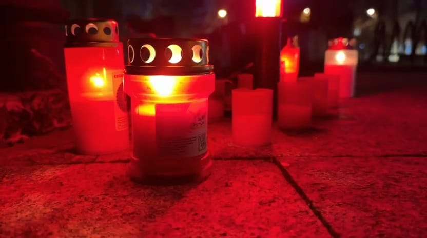 foto video mars de comemorare la constanta la 10 ani de la colectiv oamenii cer in continuare adevar foto video mars de comemorare la constanta la 10 ani de la colectiv oamenii cer in continuare adevar