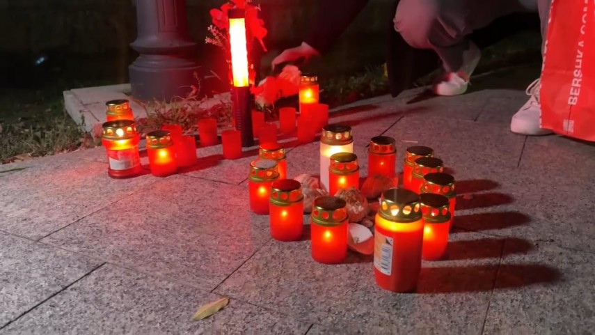 foto video mars de comemorare la constanta la 10 ani de la colectiv oamenii cer in continuare adevar foto video mars de comemorare la constanta la 10 ani de la colectiv oamenii cer in continuare adevar