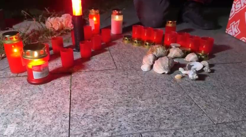 foto video mars de comemorare la constanta la 10 ani de la colectiv oamenii cer in continuare adevar foto video mars de comemorare la constanta la 10 ani de la colectiv oamenii cer in continuare adevar