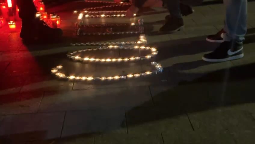 foto video mars de comemorare la constanta la 10 ani de la colectiv oamenii cer in continuare adevar foto video mars de comemorare la constanta la 10 ani de la colectiv oamenii cer in continuare adevar