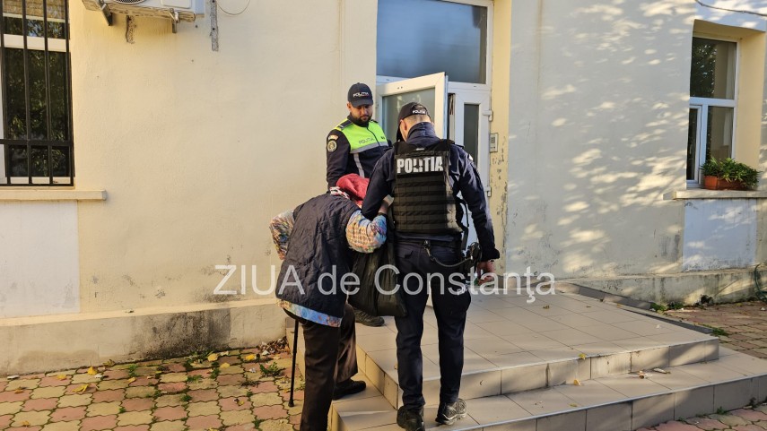 foto video gest exemplar al politistilor de la o sectie din constanta 916310 foto video gest exemplar al politistilor de la o sectie din constanta 916310