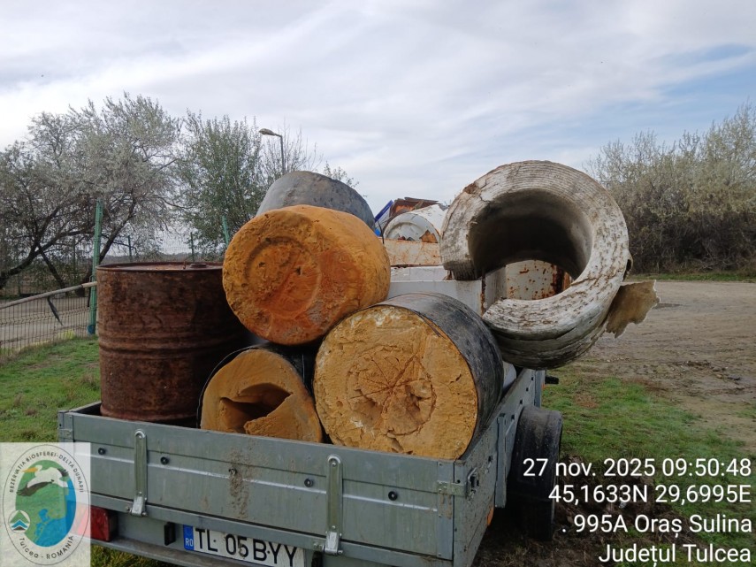 foto actiune de igienizare in zona costiera sulina sfantu gheorghe deseuri voluminoase colectate de arbdd foto actiune de igienizare in zona costiera sulina sfantu gheorghe deseuri voluminoase colectate de arbdd
