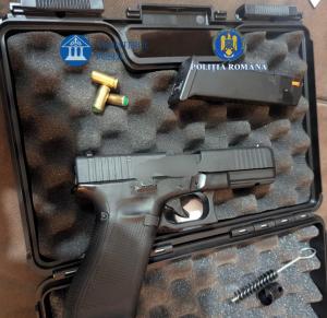 Știri Constanța FOTO. Operațiunea Jupiter. Percheziții într-un caz de contrabandă și și nerespectarea regimului armelor și munițiilor