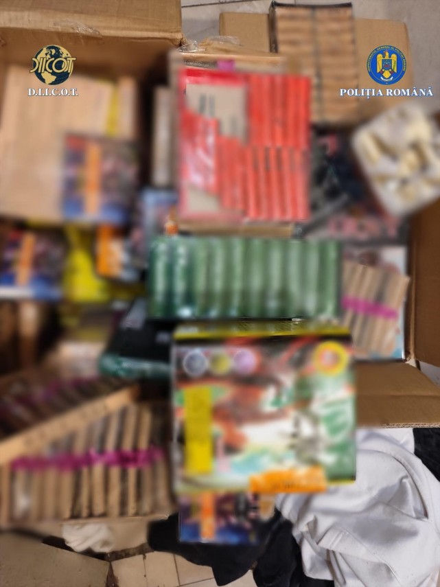 suspecti de trafic de droguri retinuti de procurorii diicot galerie foto 917105 suspecti de trafic de droguri retinuti de procurorii diicot galerie foto 917105