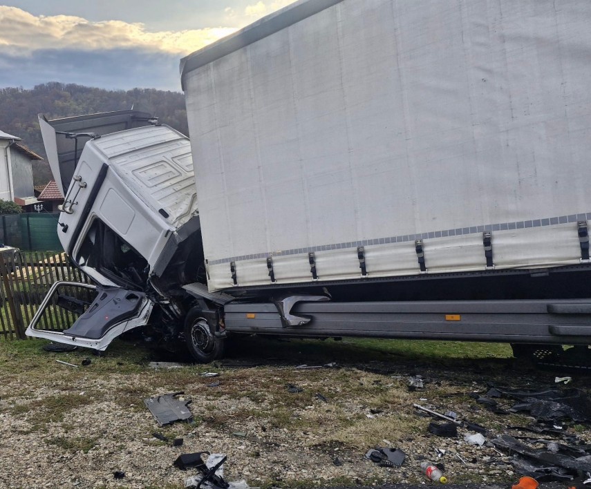 accident rutier mortal in judetul arges un barbat de 76 de ani a murit pe loc galerie foto 917117 accident rutier mortal in judetul arges un barbat de 76 de ani a murit pe loc galerie foto 917117