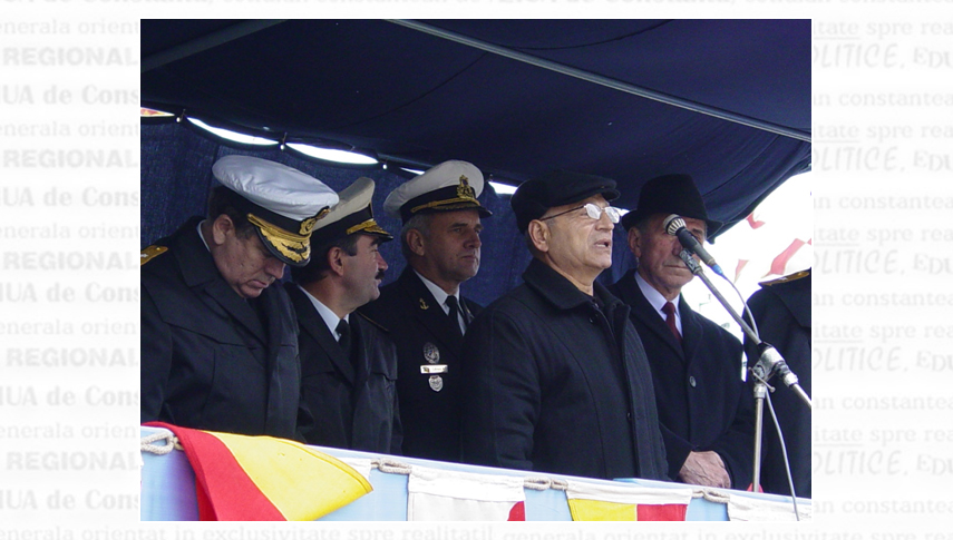 10 noiembrie 2005. La microfon, maistrul militar principal în retragere Traian Moloci, la semicentenarul Divizionului 50 Corvete. Foto: Leonard Mocanu