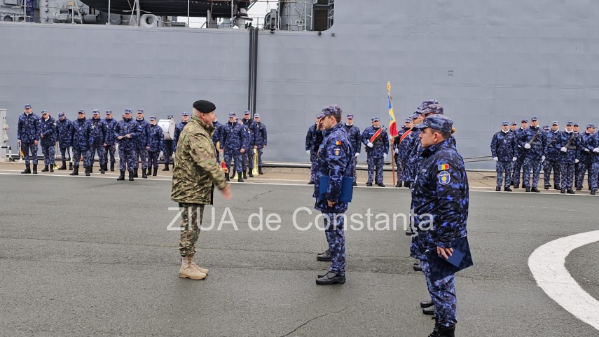 live eveniment in portul militar foto video noul vanator de mine intrat in flota fortelor navale romane live eveniment in portul militar foto video noul vanator de mine intrat in flota fortelor navale romane