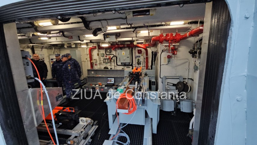 live eveniment in portul militar foto video noul vanator de mine intrat in flota fortelor navale romane live eveniment in portul militar foto video noul vanator de mine intrat in flota fortelor navale romane