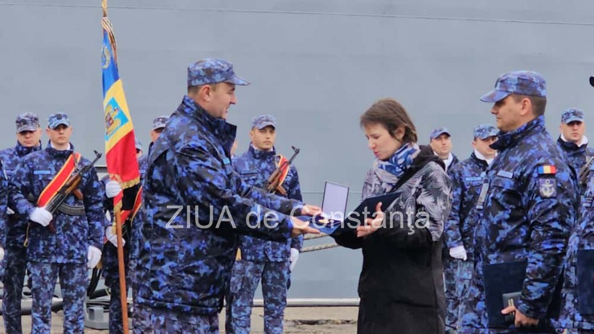 live eveniment in portul militar foto video noul vanator de mine intrat in flota fortelor navale romane live eveniment in portul militar foto video noul vanator de mine intrat in flota fortelor navale romane