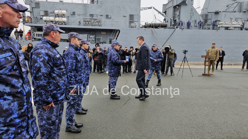 live eveniment in portul militar foto video noul vanator de mine intrat in flota fortelor navale romane live eveniment in portul militar foto video noul vanator de mine intrat in flota fortelor navale romane