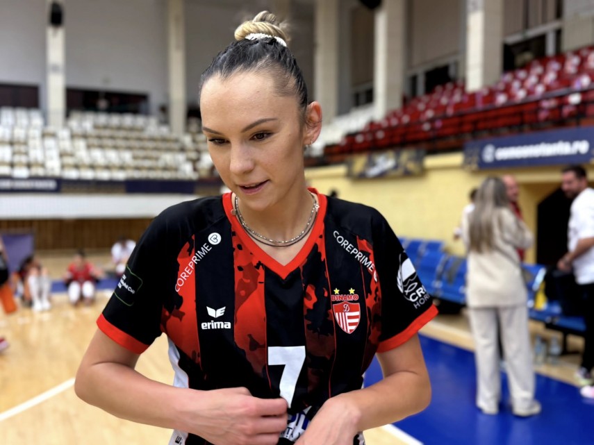 volei feminin csm constanta a fost invinsa de dinamo cu 0 3 moment psihologic in setul doi galerie foto volei feminin csm constanta a fost invinsa de dinamo cu 0 3 moment psihologic in setul doi galerie foto