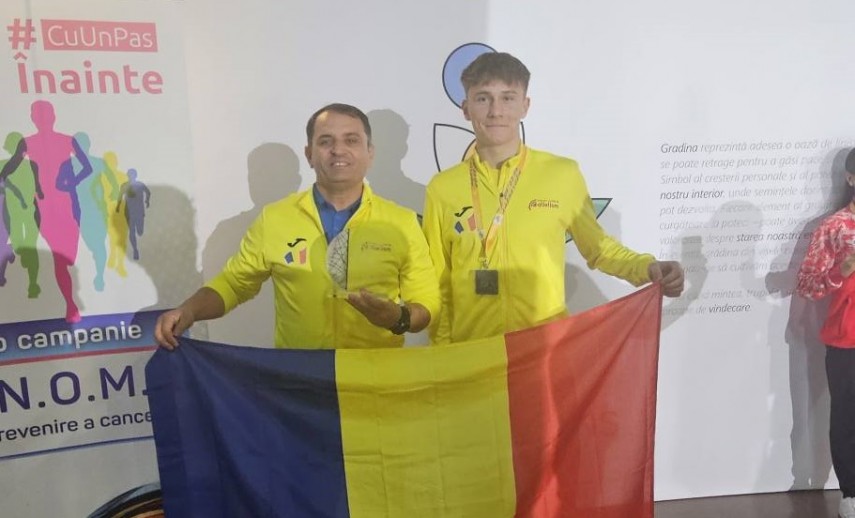 Alin Mihai Șavlovschi și antrenorul Sandu Nicolae. Sursa foto: Facebook (Sandu Nicolae)