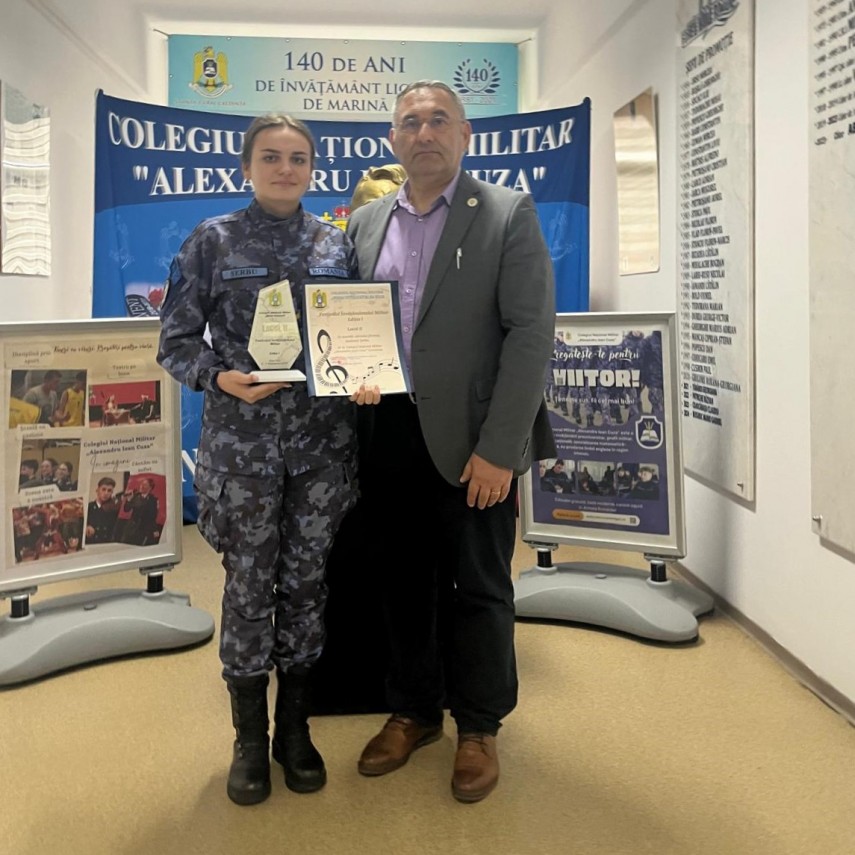 foto colegiul national militar alexandru ioan cuza constanta pe scena primei editii a festivalului invatamantului