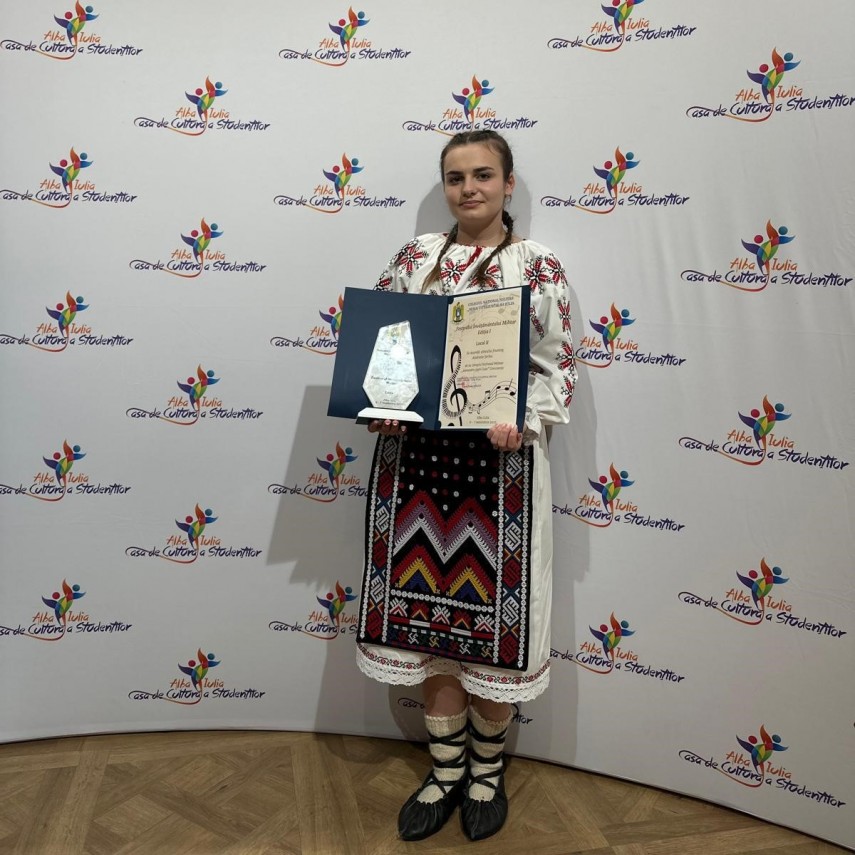 foto colegiul national militar alexandru ioan cuza constanta pe scena primei editii a festivalului invatamantului