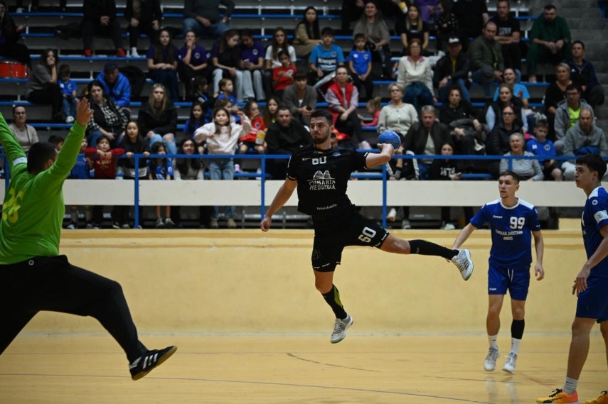 handbal cs medgidia pe locul doi in clasament iar in meciul urmator primeste vizita liderului csa steaua