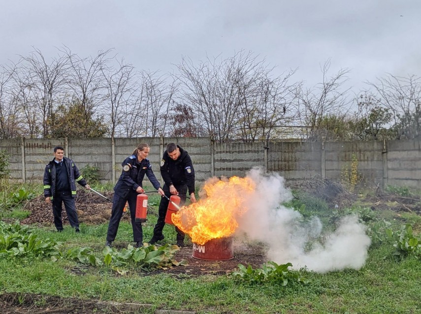 foto jandarmii din constanta s au perfectionat in domeniul protectiei civile 917597