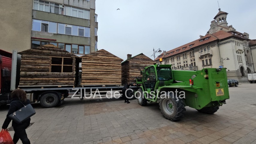 pregatiri in piata ovidiu din constanta pentru targul de craciun foto video 917910 pregatiri in piata ovidiu din constanta pentru targul de craciun foto video 917910