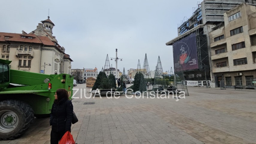 pregatiri in piata ovidiu din constanta pentru targul de craciun foto video 917910 pregatiri in piata ovidiu din constanta pentru targul de craciun foto video 917910