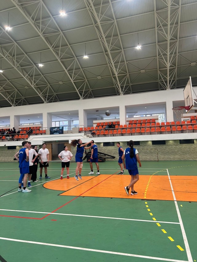 echipele academiei navale mircea cel batran din constanta pe podium in campionatul de baschet universitar echipele academiei navale mircea cel batran din constanta pe podium in campionatul de baschet universitar