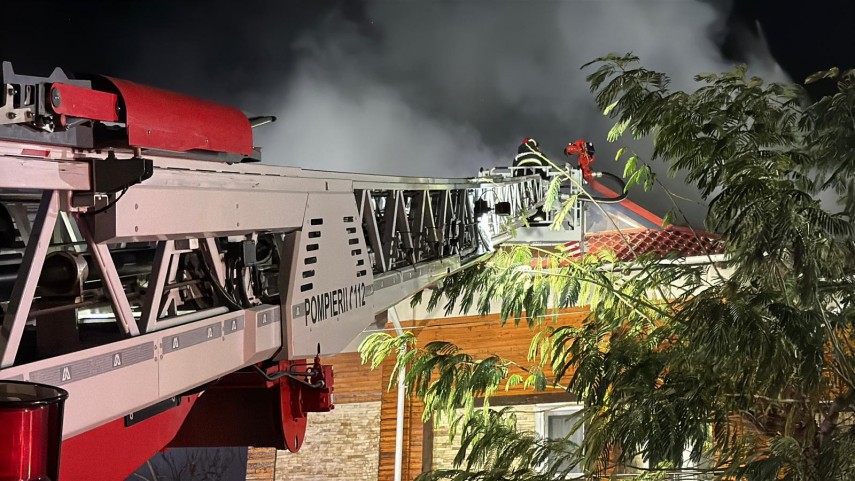 judetul tulcea incendiu la o pensiune din mahmudia intervin pompierii 918021 judetul tulcea incendiu la o pensiune din mahmudia intervin pompierii 918021