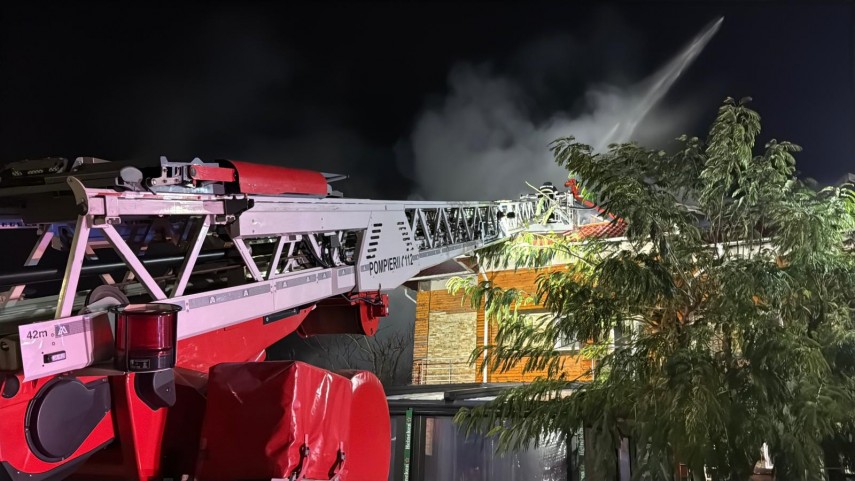 judetul tulcea incendiu la o pensiune din mahmudia intervin pompierii 918021 judetul tulcea incendiu la o pensiune din mahmudia intervin pompierii 918021