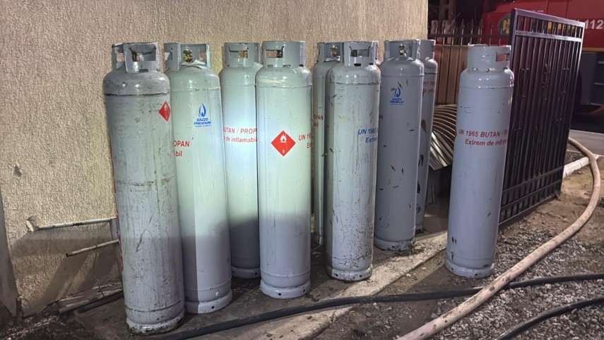 judetul tulcea incendiu la o pensiune din mahmudia intervin pompierii 918021 judetul tulcea incendiu la o pensiune din mahmudia intervin pompierii 918021