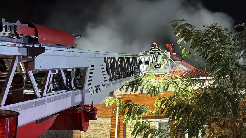 judetul tulcea incendiu la o pensiune din mahmudia intervin pompierii 918021 judetul tulcea incendiu la o pensiune din mahmudia intervin pompierii 918021