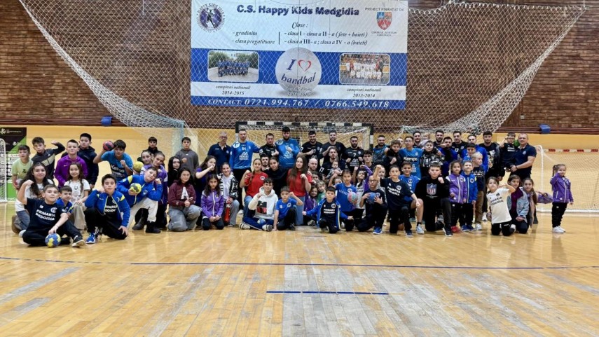 handbal cs medgidia a cedat acasa in duelul primelor doua clasate cu csa steaua bucuresti galerie foto handbal cs medgidia a cedat acasa in duelul primelor doua clasate cu csa steaua bucuresti galerie foto