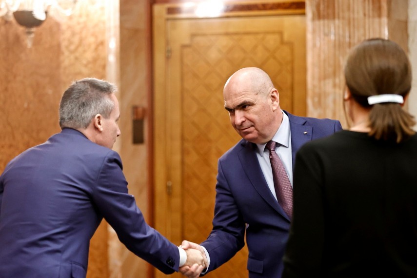 foto premierul ilie bolojan si nokian tyres discuta extinderea fabricii de anvelope cu zero emisii de foto premierul ilie bolojan si nokian tyres discuta extinderea fabricii de anvelope cu zero emisii de