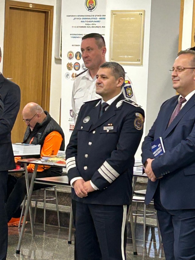 lansare de carte generalul de brigada in retragere ion ciucur si chestorul dumitru biltag au dezvaluit lansare de carte generalul de brigada in retragere ion ciucur si chestorul dumitru biltag au dezvaluit