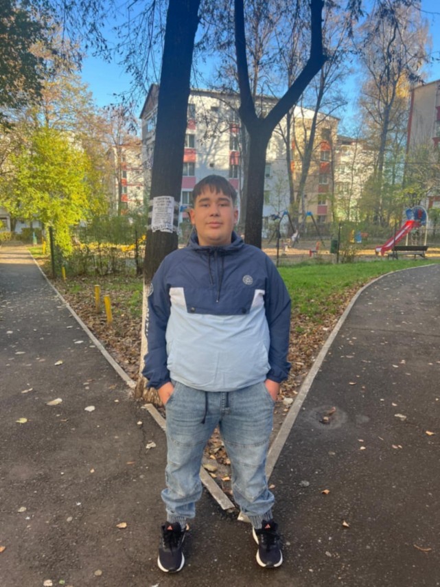 foto luca un tanar de 18 ani din romania lupta cu o malformatie severa a coloanei vreau doar sa pot trai foto luca un tanar de 18 ani din romania lupta cu o malformatie severa a coloanei vreau doar sa pot trai