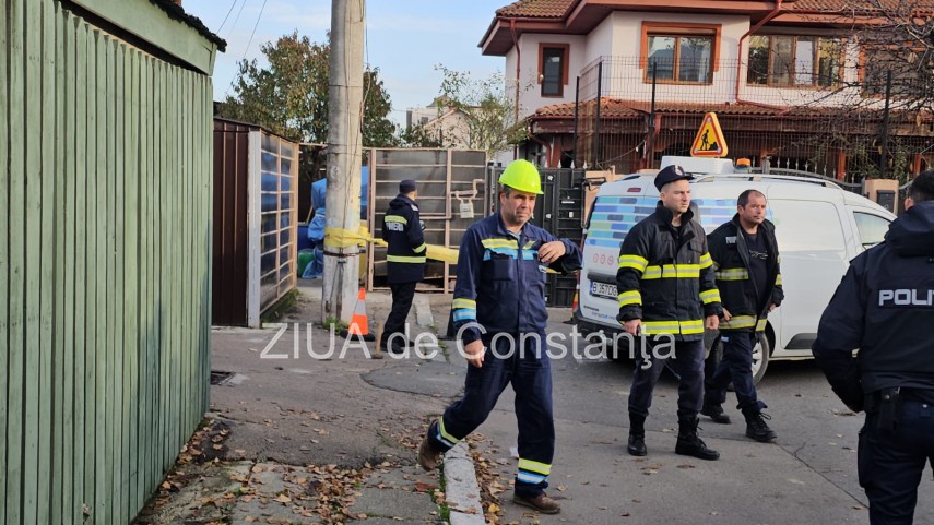 accident rutier pe strada soarelui din constanta o masina a intrat intr o teava de gaze 918226 accident rutier pe strada soarelui din constanta o masina a intrat intr o teava de gaze 918226
