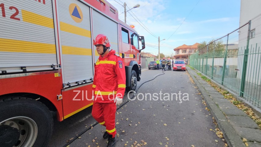 accident rutier pe strada soarelui din constanta o masina a intrat intr o teava de gaze 918226 accident rutier pe strada soarelui din constanta o masina a intrat intr o teava de gaze 918226