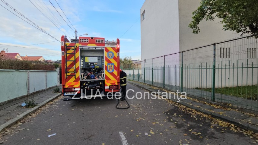 accident rutier pe strada soarelui din constanta o masina a intrat intr o teava de gaze 918226 accident rutier pe strada soarelui din constanta o masina a intrat intr o teava de gaze 918226