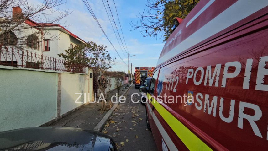 accident rutier pe strada soarelui din constanta o masina a intrat intr o teava de gaze 918226 accident rutier pe strada soarelui din constanta o masina a intrat intr o teava de gaze 918226