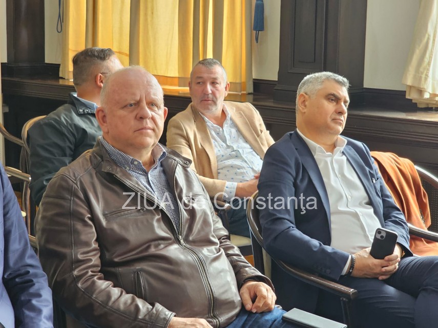 foto video sedinta la prefectura constanta privind dreptul de proprietate asupra domeniului public in foto video sedinta la prefectura constanta privind dreptul de proprietate asupra domeniului public in