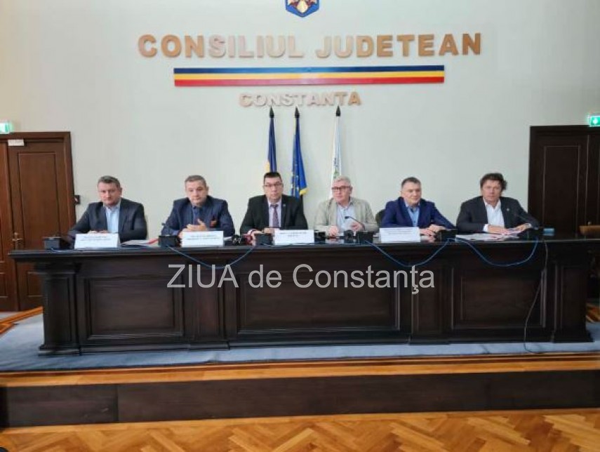 LIVE VIDEO: FOTO. Ședinta la Prefectura Constanta privind dreptul de proprietate asupra domeniului public in zona costiera             