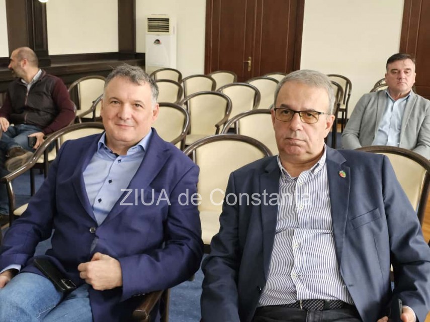 foto video sedinta la prefectura constanta privind dreptul de proprietate asupra domeniului public in foto video sedinta la prefectura constanta privind dreptul de proprietate asupra domeniului public in