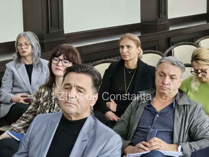 foto video sedinta la prefectura constanta privind dreptul de proprietate asupra domeniului public in foto video sedinta la prefectura constanta privind dreptul de proprietate asupra domeniului public in